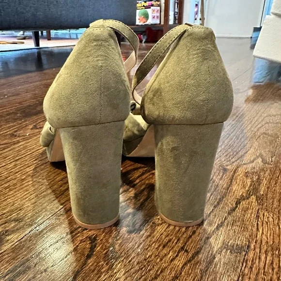 LOFT NWOT Green Block Heel Sandals with Ankle Strap - Picture 3 of 6